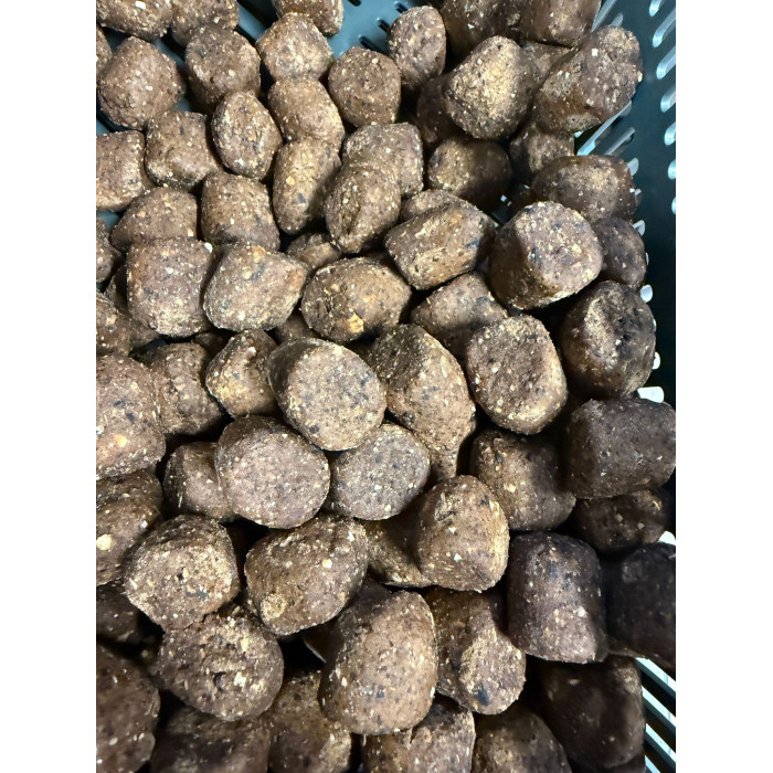 Kulki proteinowe "Oval pellet" S Power Fish 3 kg 18 mm